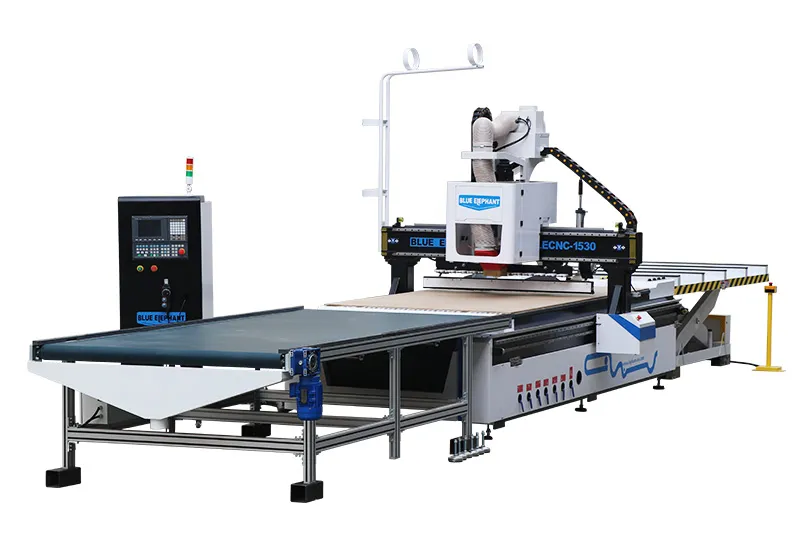CNC-роутер с автоматической сменой инструмента