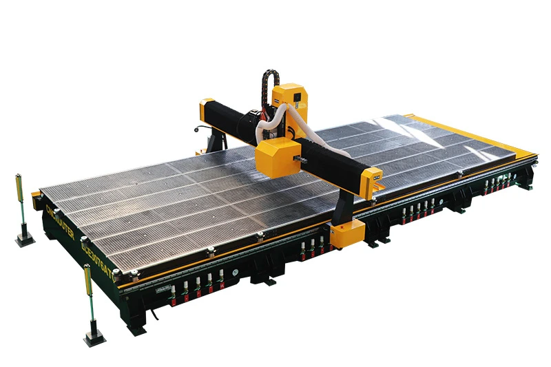 CNC-роутер с автоматической сменой инструмента